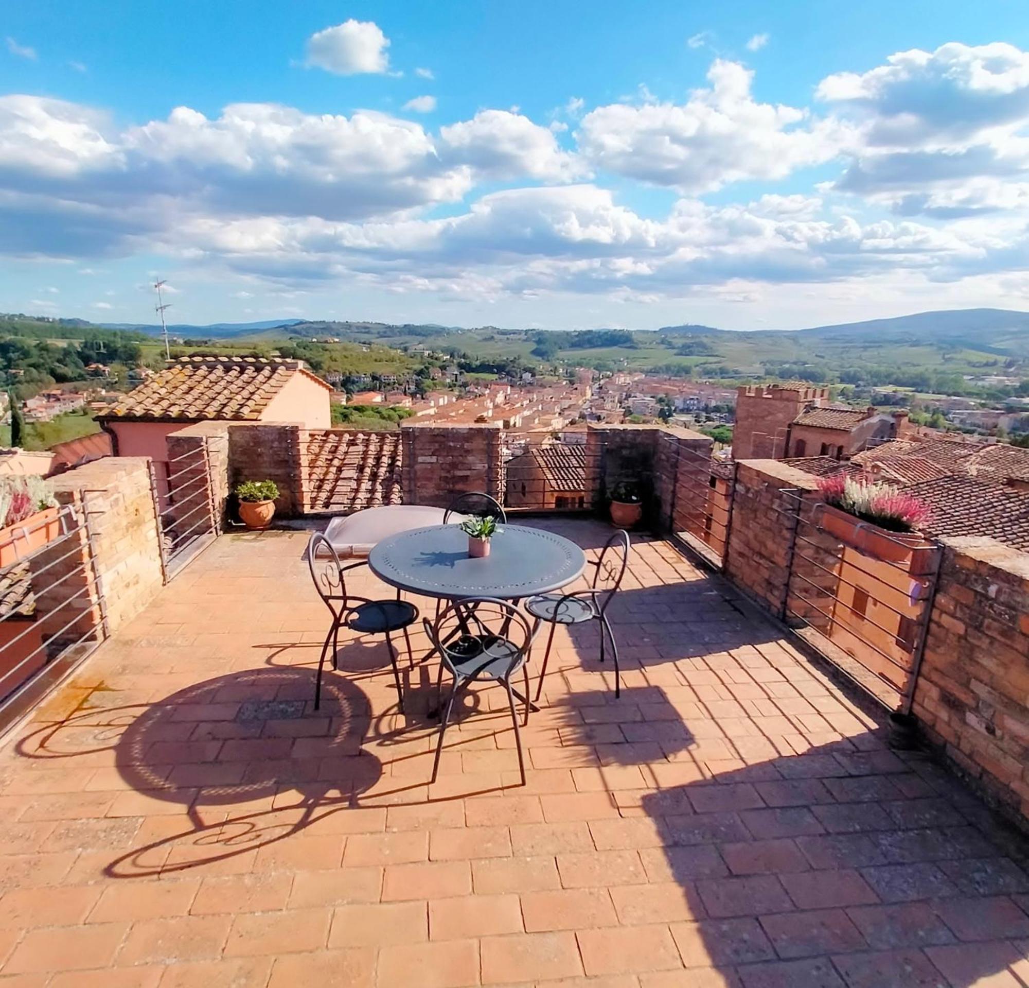 Palazzo Stiozzi Ridolfi Apartment Certaldo Luaran gambar