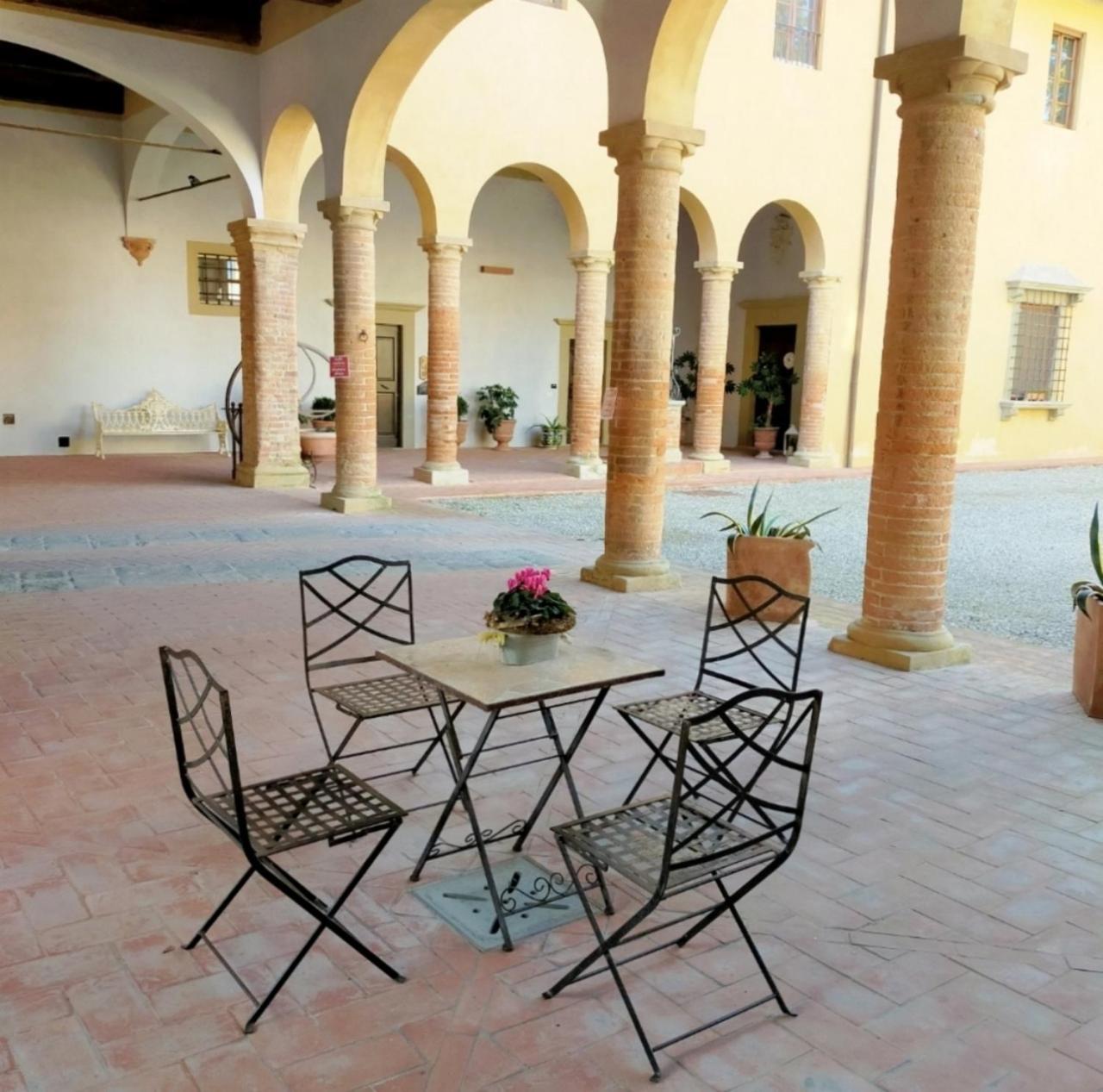 Palazzo Stiozzi Ridolfi Apartment Certaldo Luaran gambar